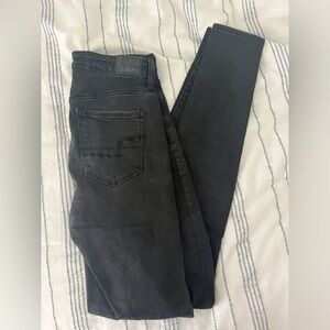 Black American Eagle Super Hi Rise Jegging